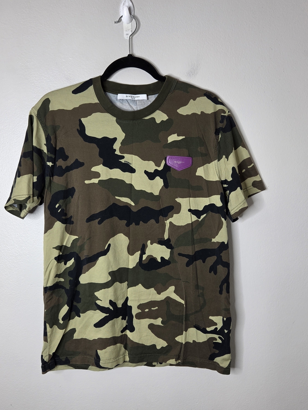 Givenchy Men’s Camouflage Short Sleeve T-Shirt - Green Camo
